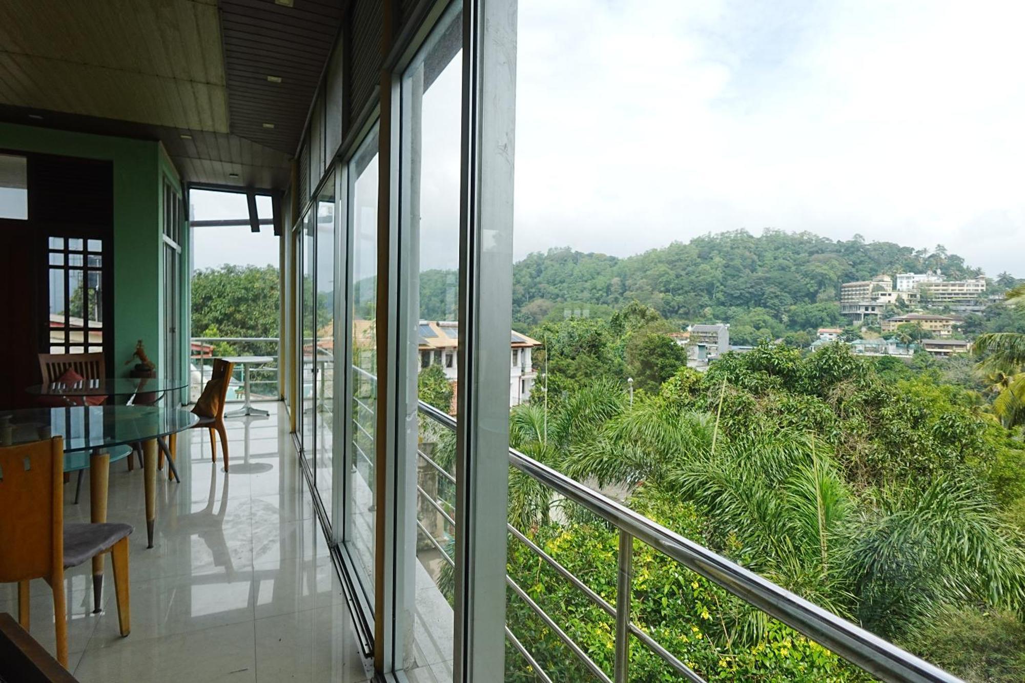Suisse View Residence Κάντι Εξωτερικό φωτογραφία